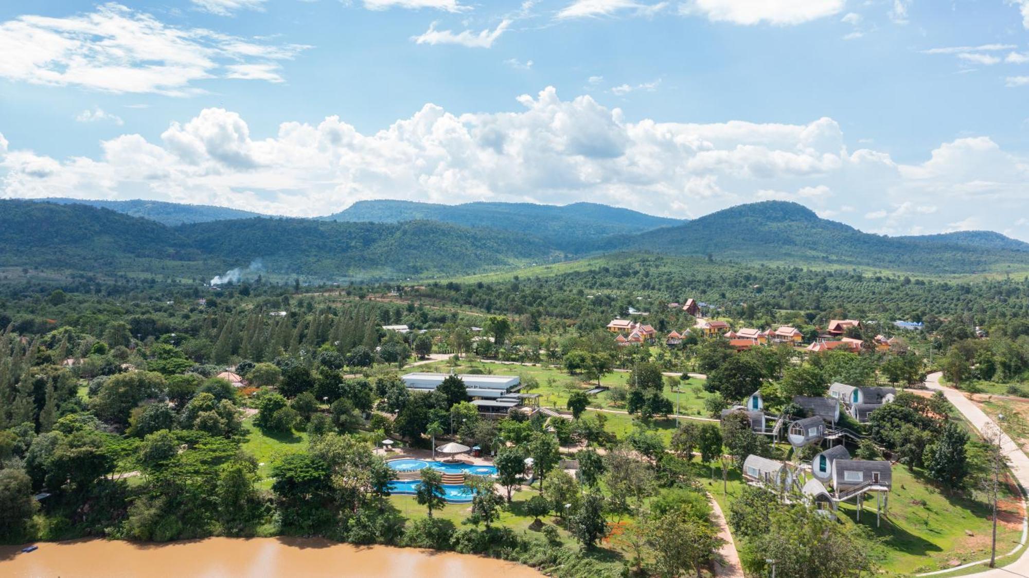 Phum Domnak Domrey Resort Chambok Екстер'єр фото